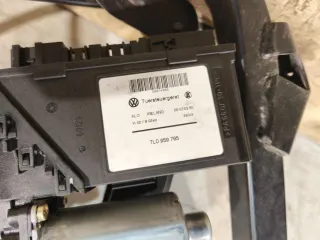 7L0959795 Стеклоподъемник электрический задний левый Volkswagen Touareg 1 Арт 96651223, вид 7