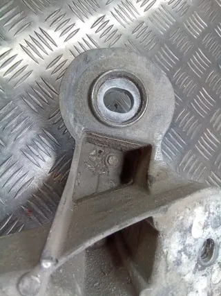 4F0199352M Кронштейн стабилизатора Audi A6 C6 (S6,RS6) Арт 96666689, вид 8