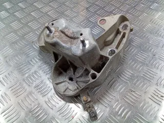 4F0199352M Кронштейн стабилизатора Audi A6 C6 (S6,RS6) Арт 96666689, вид 2
