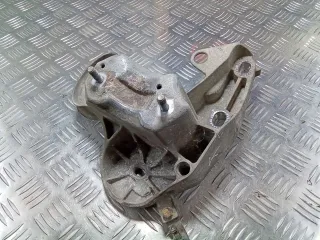 4F0199352M Кронштейн стабилизатора Audi A6 C6 (S6,RS6) Арт 96666689, вид 1