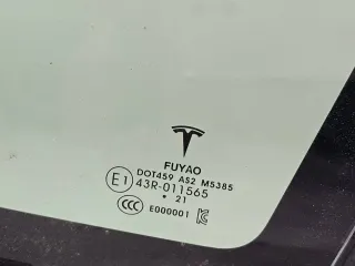 1873556-22,1600147-00 Молдинг (накладка кузовная) правый Tesla model S Арт 32827, вид 3