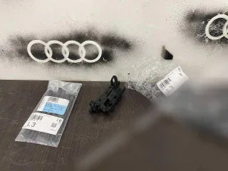 8W6807890,8W6807889 кронштейн крепления бампера заднего Audi A5 (S5,RS5) 2 Арт 101115165, вид 1