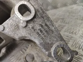 4F0199352M Кронштейн стабилизатора Audi A6 C5 (S6,RS6) Арт 96669478, вид 4