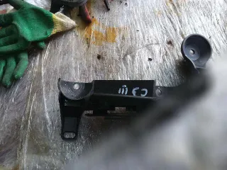 9683977180 Кронштейн крепления бампера переднего Citroen C3 2 Арт 32643465, вид 2