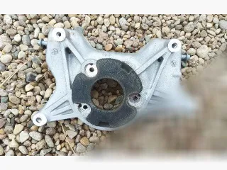 104437600 Опора амортизатора верхняя (чашка) Tesla model 3 Арт 74113735, вид 1