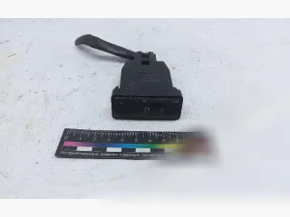 15A685 Кнопка ручного тормоза (ручника) Toyota Prius 3 Арт 81984736, вид 1