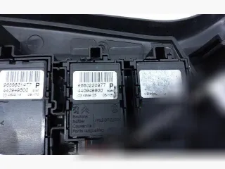 9659831477,440949500,9660220977,440949600 Кнопка подогрева сидений Citroen C5 2 Арт 88849625_1, вид 5