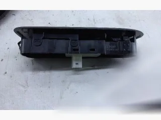 98026388ZD Кнопка стеклоподъемника переднего правого Peugeot 508 Арт 93466609, вид 2
