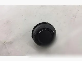 98033020ZD Кнопка открывания люка Peugeot 508 Арт 94641312, вид 1