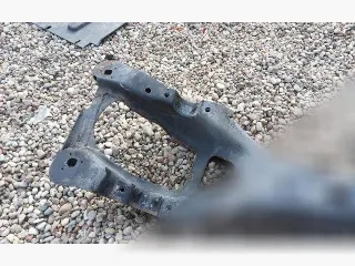 7L0512369B Балка подвески задняя  Volkswagen Touareg 1 Арт 97960216, вид 3