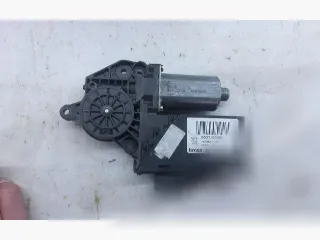 9637130480,990831101 Моторчик стеклоподъемника передний правый Peugeot 307 Арт 98268209, вид 1