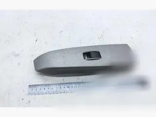  Кнопка стеклоподъемника заднего левого Toyota Prius 2 Арт 99688463, вид 1