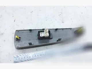  Кнопка стеклоподъемника заднего левого Toyota Prius 2 Арт 99688463, вид 2