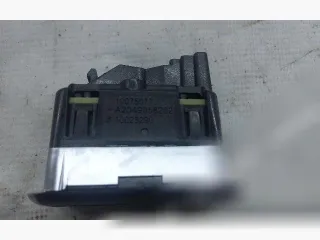 10075077 Кнопка стеклоподъемника заднего левого Tesla model S Арт 101983716, вид 2