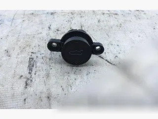 150190700B Кнопка открытия багажника Tesla model 3 Арт 108323224, вид 1