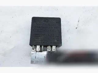 656804 Блок реле Volkswagen Multivan T5 restailing Арт 114856149, вид 1