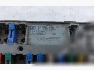 9628024480 Блок предохранителей Peugeot 206 1 Арт 116866208, вид 3