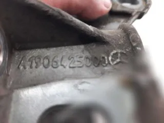A1906425000 Кронштейн Mercedes AMG GT c190 Арт 117375881, вид 3