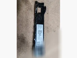 106813001B Механизм регулировки высоты ремня безопасности Tesla model 3 Арт 142388163, вид 1