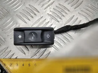 3015030 Кнопка открывания люка Land Rover Range Rover 3 Арт 149616210, вид 1