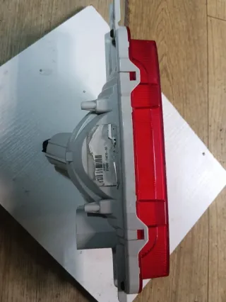 81480F401000 Фонарь противотуманный центральный Toyota C-HR Арт 96691244, вид 3