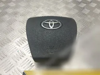 TG10A02002 Подушка безопасности водителя Toyota Prius V Арт 151516681, вид 3