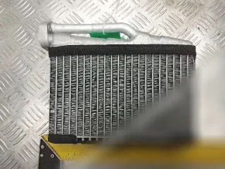 641183855629 Радиатор отопителя (печки) Land Rover Range Rover 3 Арт 152472234, вид 4