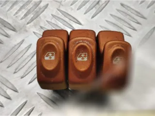 166696,166697 Кнопка стеклоподъемника переднего правого Renault Scenic 1 Арт 152667830_1, вид 1