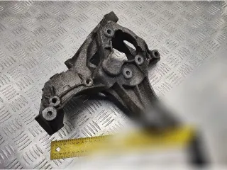 7700113574 Кронштейн генератора Volvo V40 1 Арт 152707866_5, вид 3
