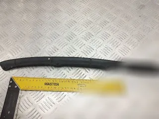 8W6823125 Уплотнитель капота Audi A5 (S5,RS5) 2 Арт 152740447, вид 5