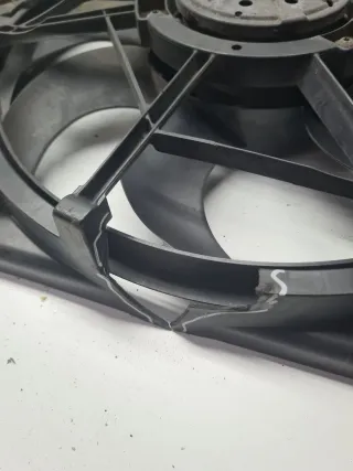 3M5H8C607RJ,1137328558 Вентилятор радиатора Ford Focus 2 Арт 14420, вид 3
