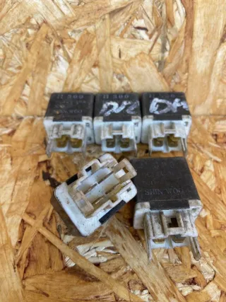 DC12V30A,H300 Реле (прочее) Mazda Xedos 6 Арт 96711572, вид 2