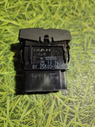 81255030319 Кнопка (выключатель) MAN TGX Арт 26245, вид 2