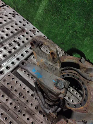 1629835,3092466,20367343,1081191,1607826 Суппорт передний правый Volvo FH Арт 25702, вид 2