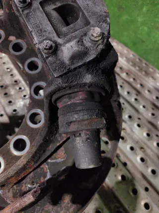 1629835,3092466,20367343,1081191,1607826 Суппорт передний правый Volvo FH Арт 25702, вид 7