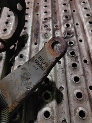 1629835,3092466,20367343,1081191,1607826 Суппорт передний правый Volvo FH Арт 25702, вид 9