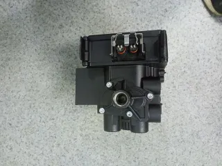 4801030110,0004292124 Кран модулятор EBS Mercedes Actros Арт 9858, вид 2