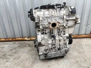 CZEA,CZE,04E100034F Двигатель Audi A3 8V Арт 39369940, вид 4