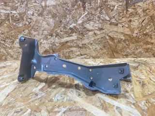 8V0821136A Кронштейн крепления крыла переднего правого Audi A3 8V Арт 39369935
