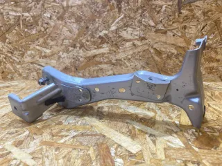 8V0821136A Кронштейн крепления крыла переднего правого Audi A3 8V Арт 39369935, вид 6