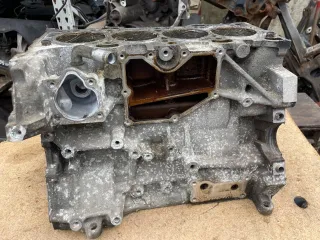 LF,LF015717 Блок цилиндров Mazda 5 1 Арт 121EBL, вид 1