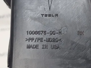 1006675-00 молдинг крышки багажника правая Tesla model S Арт 32901_2, вид 2
