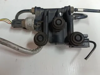 RVH000046 Блок клапанов пневмоподвески Land Rover Range Rover Sport 1 Арт 96874887, вид 1
