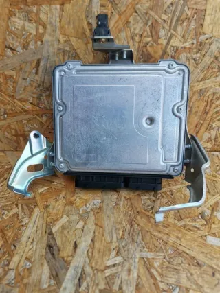 0281011733, 8966102A90 Блок управления двигателем Toyota Corolla E150 Арт 96875728, вид 2