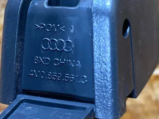 4M0859561C Крепление (крючок) солнцезащитного козырька Audi Q7 4M restailing Арт 39370159, вид 9