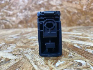 4M0859561C Крепление (крючок) солнцезащитного козырька Audi Q7 4M restailing Арт 39370158, вид 3
