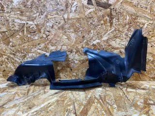 8V0121284 Дефлектор радиатора правый Audi A3 8V Арт 39370068