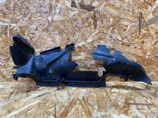 8V0121283 Дефлектор радиатора левый Audi A3 8V Арт 39370067