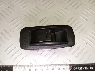  Кнопка стеклоподъемника заднего левого Toyota Rav 4 2 Арт A29152, вид 1