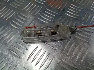 8L0947105A Фонарь салона (плафон) Audi A6 C5 (S6,RS6) Арт 96889452, вид 6